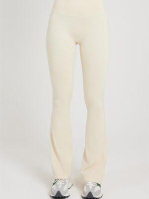 Leelo Sculpt Flare Leggings French Vanilla